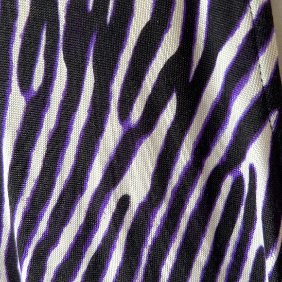 Vintage DVF Silk Classic long Sleeve Wrap in pristine condition - Picture 6 of 7